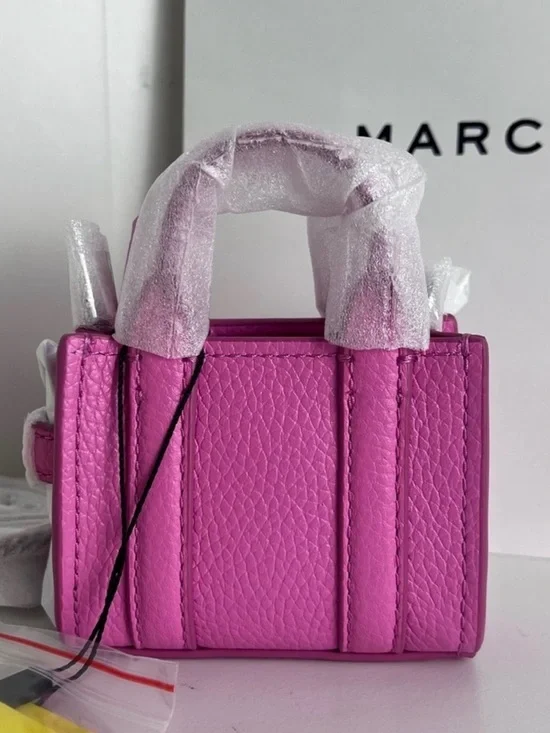 Marc Jacobs - Picture 2 of 4